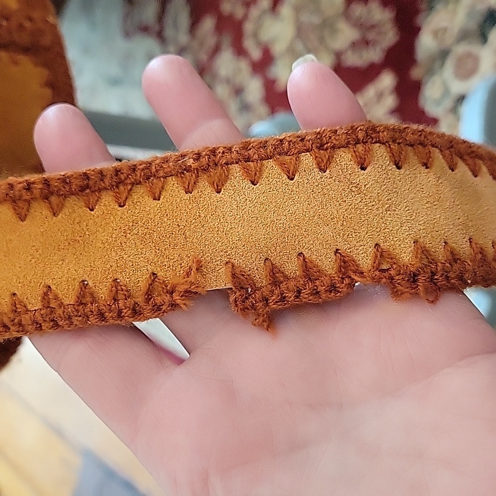 Vtg 70's Suede and Crochet Jacket - Picture 6 of 9